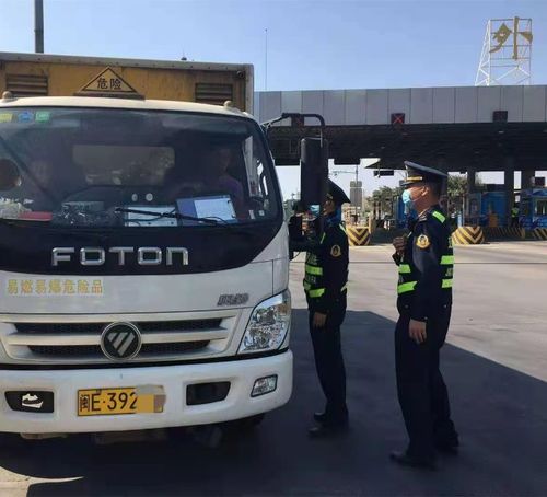 市交通运输执法局强化危运行业专项执法，为春运筑牢安全防线